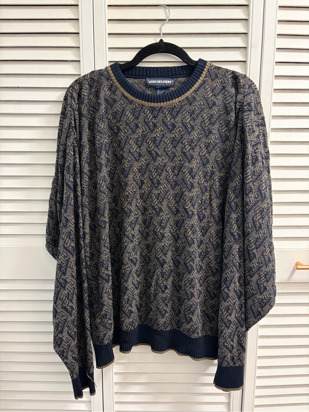 Vintage Van Heusen oversized knitted sweater